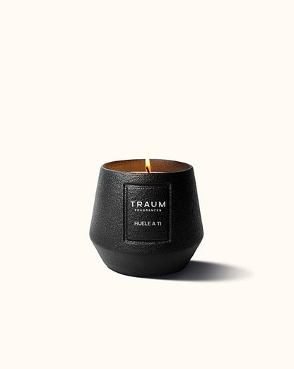 oud and bergamot aroma candle